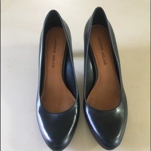 Antonio Melani navy blue heels leather 2.5 8M